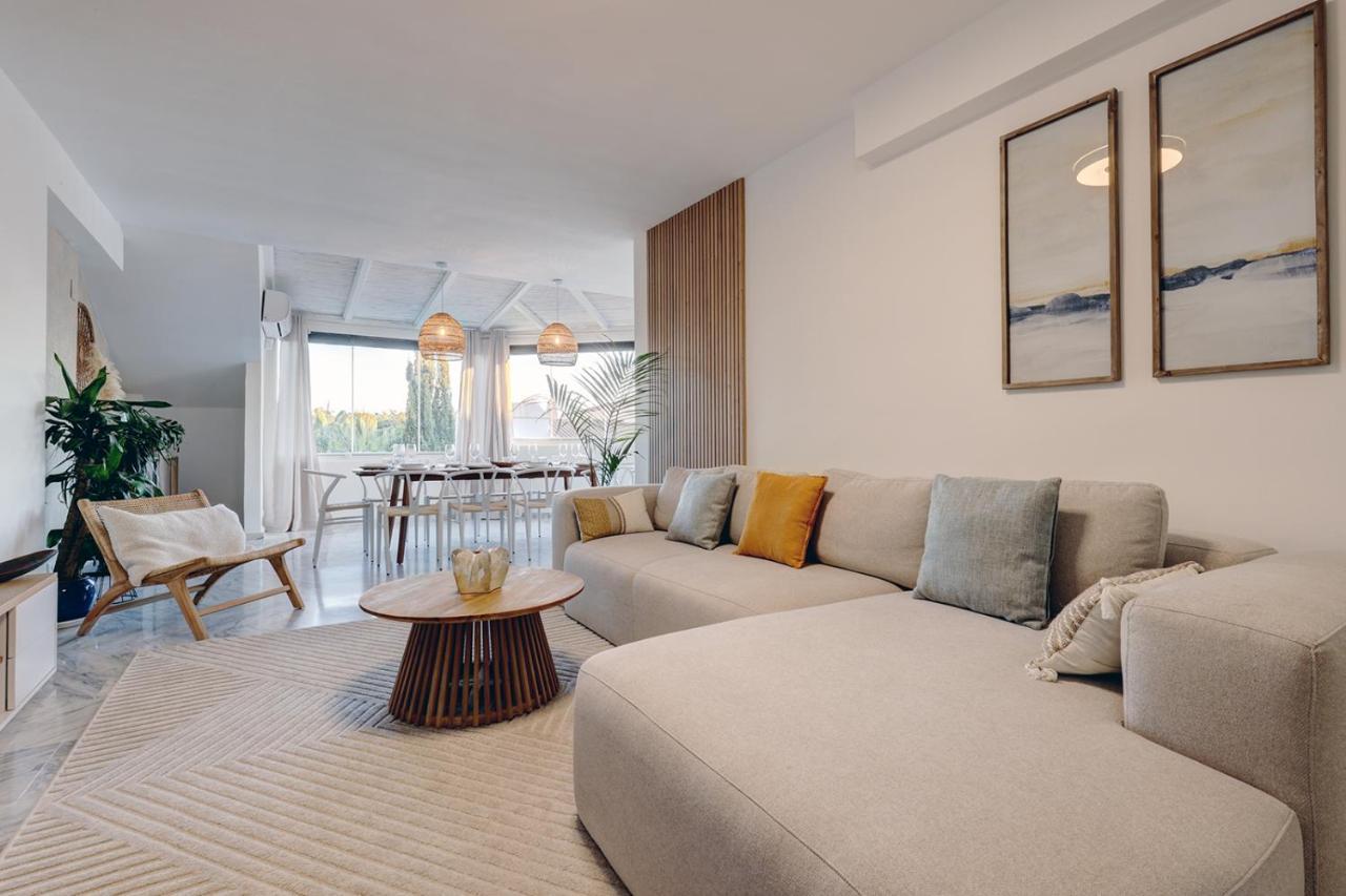 Bright Nordic Style Penthouse In Beachside