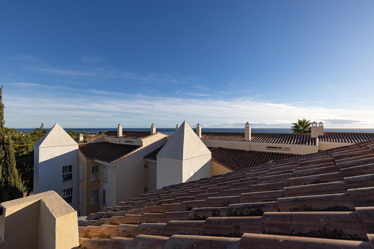 Bright Nordic Style Penthouse In Beachside Marbella